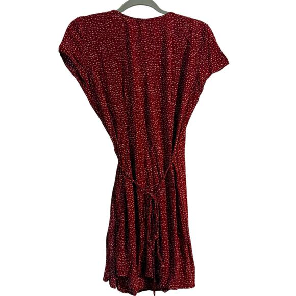 Brandy Melville dark red dainty flowers v-neck short sleeve dress one size - Picture 2 of 5